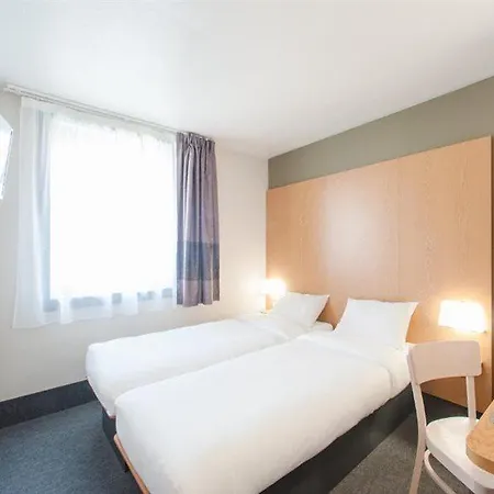 Aubenas Hotel