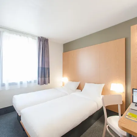 Hotel Aubenas 2*