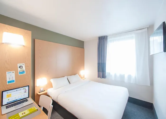 Aubenas Szálloda 2*